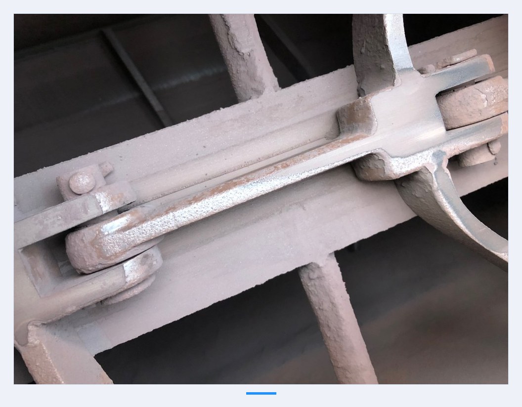 Forged scraper chain, close-up